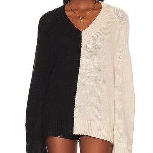 Earlene Color Block V Neck in Black & Ivory
Lovers and Friends